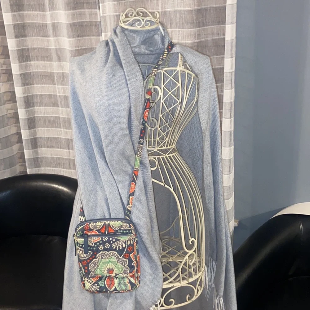 Vera Bradley quilted crossbody bag - Picture 3 of 10
